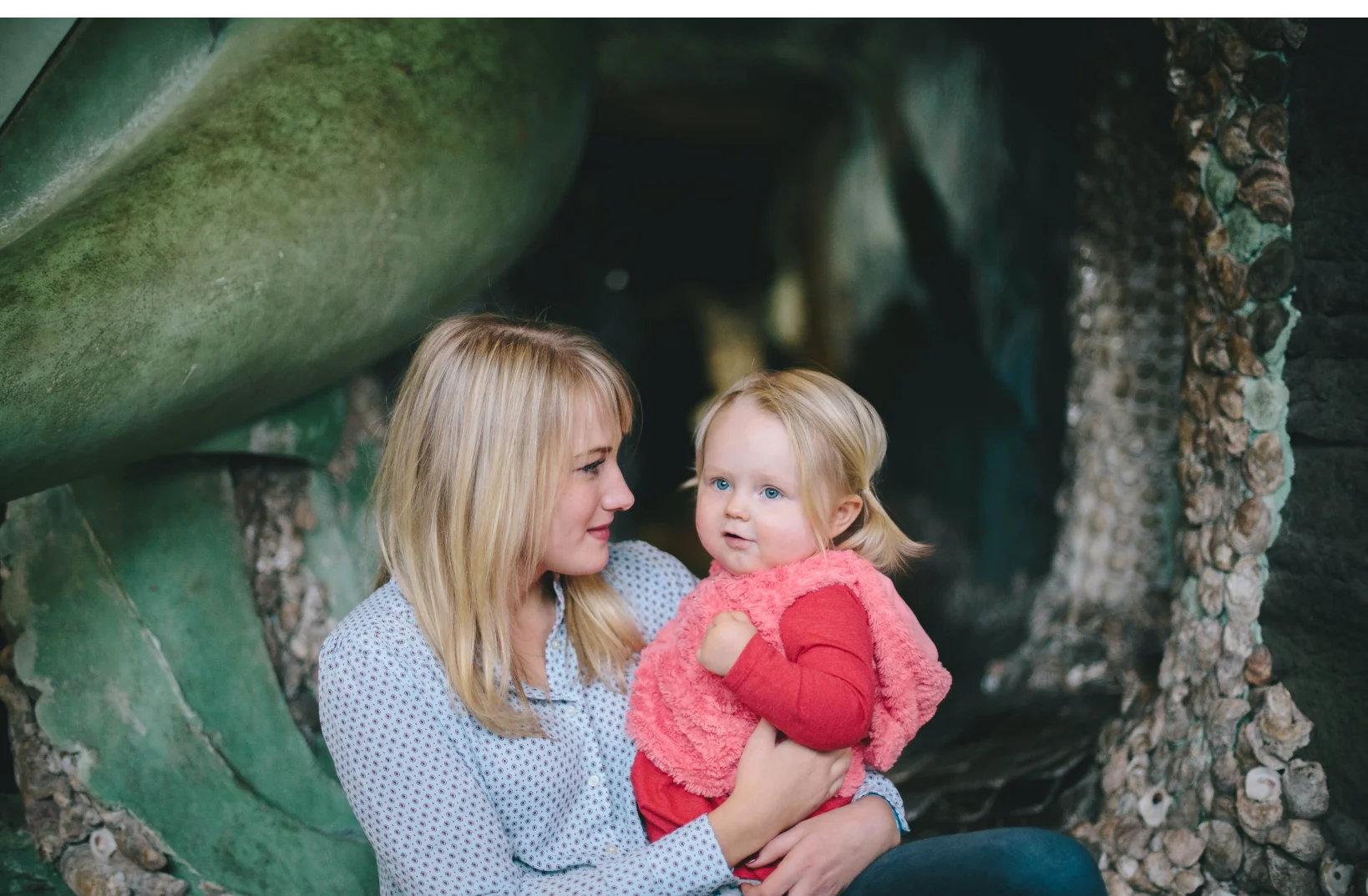 Mother with child representing child custody 